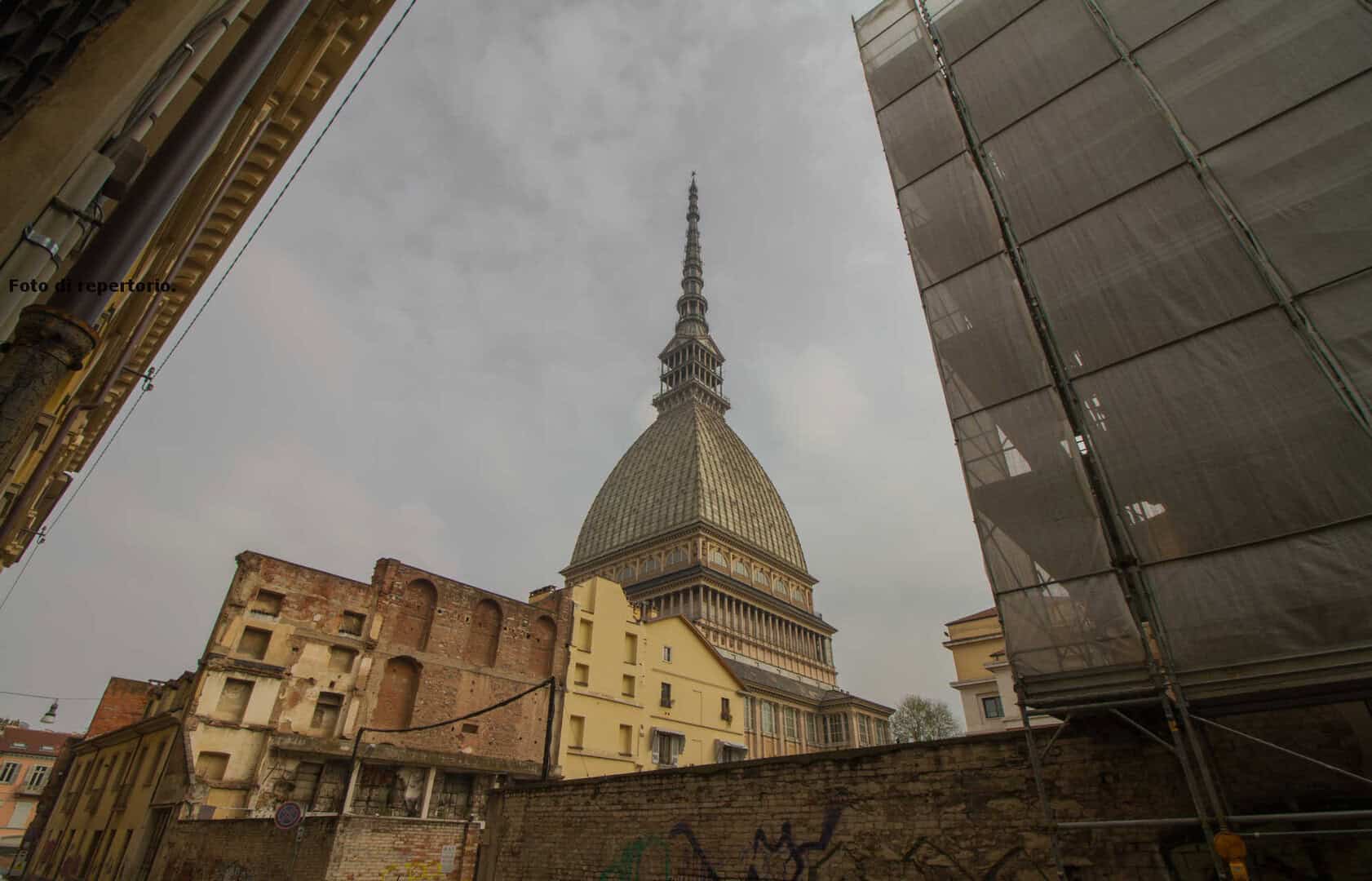 Meteo TORINO. Soleggiato e mite in attesa di una fase di gelo, rischio anche di neve
