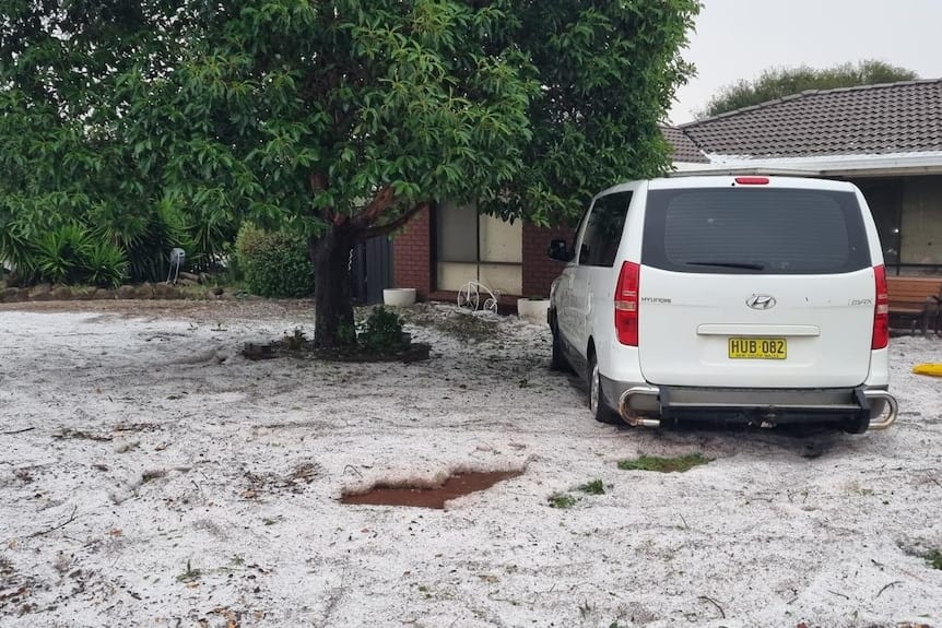 Australia, meteo avverso per temporali intensi. Migliaia di case senza energia elettrica, grandine