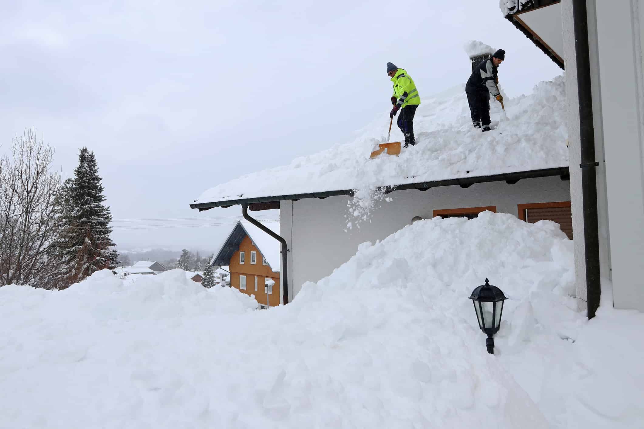 METEO: Freddo record in Canada, tempeste di ghiaccio sconvolgono gli Stati Uniti alle prese anche con caldo record