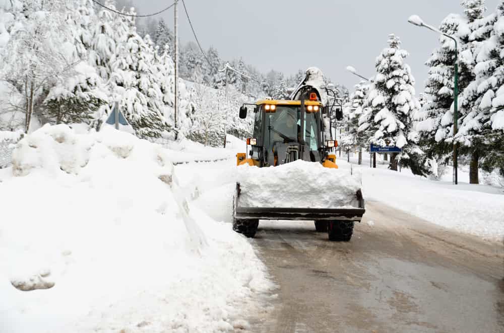 Grecia, neve diffusa. Paese semi paralizzato da gelo e neve