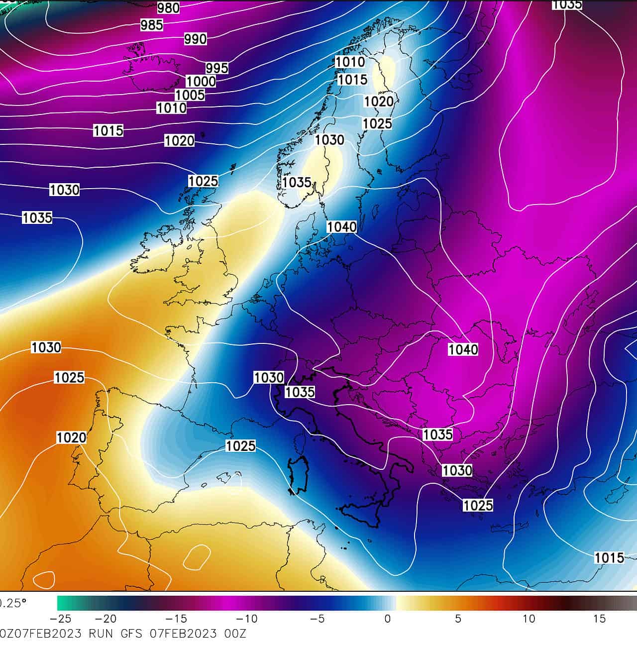 Questa la situazione della pressione al suolo, stime GFS ore 01 italiane. Con i vari colori, la temperatura alla quota di 850 hPa, ovvero a circa 1500 metri di quota.