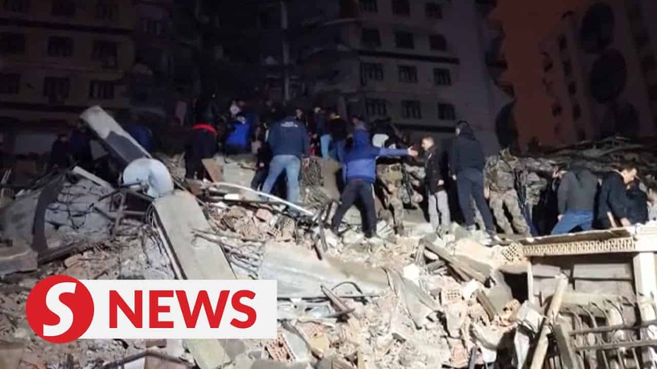 Terremoto Turchia, video delle devastazioni. I soccorsi nelle città
