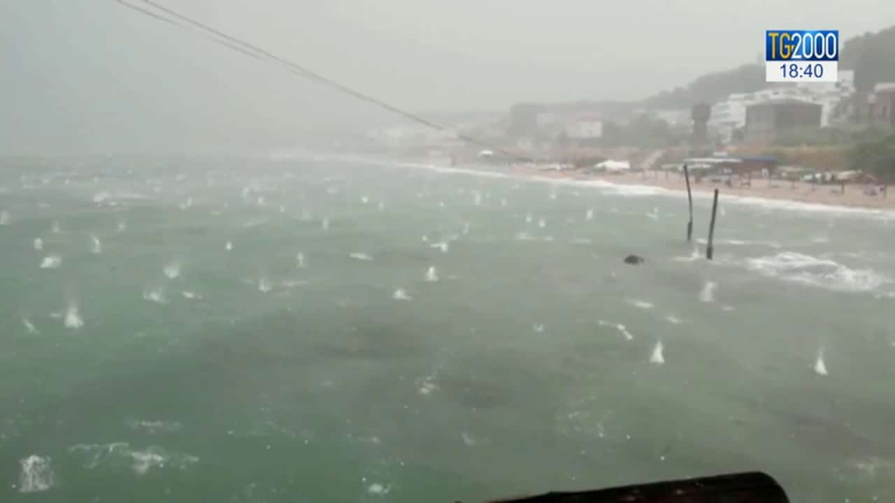 Meteo inizia la stagione delle improvvise cadute di grandine di grosse dimensioni