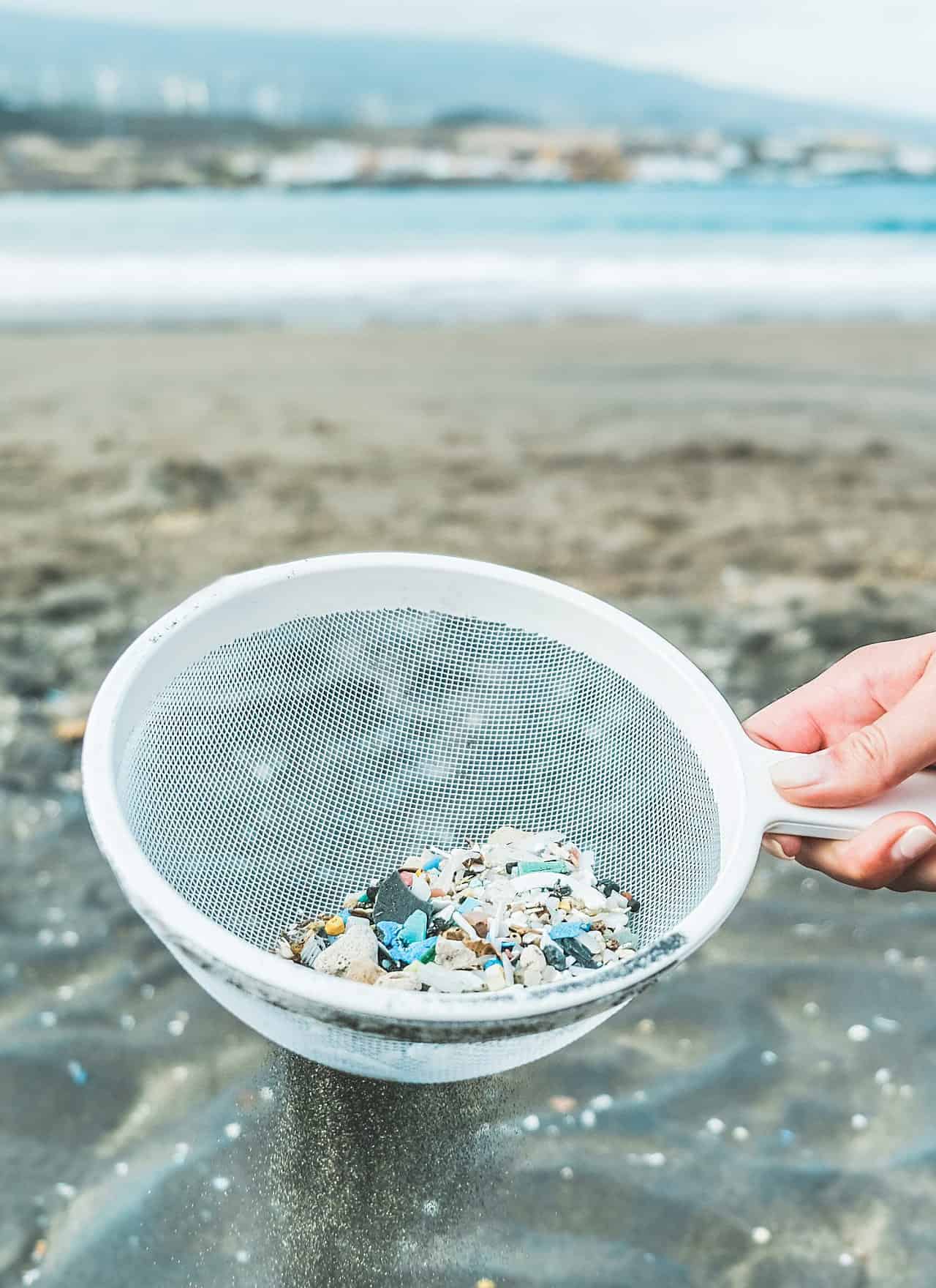 Plastica in Fiumi e Laghi: c’è una straordinaria soluzione tecnologica! Vi diciamo quale