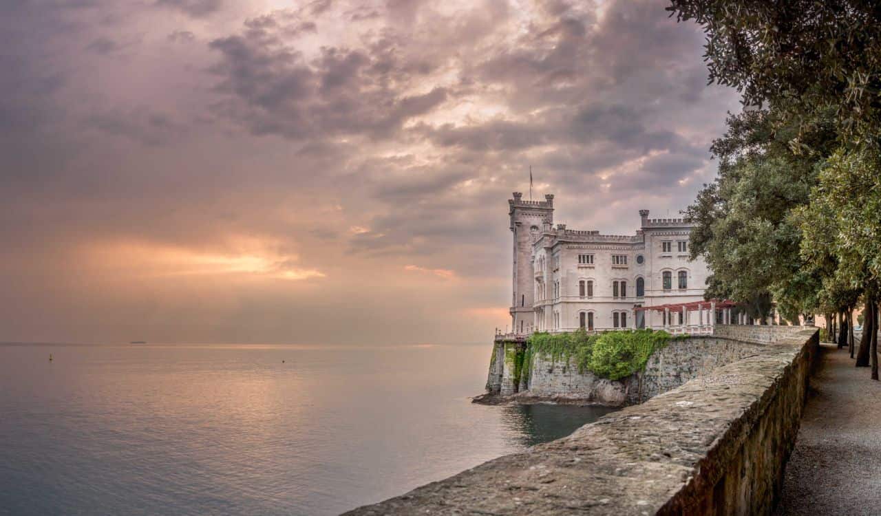 Meteo di aprile a Trieste: cessa la bora, nubi e temperature in aumento, aspettando l’estate