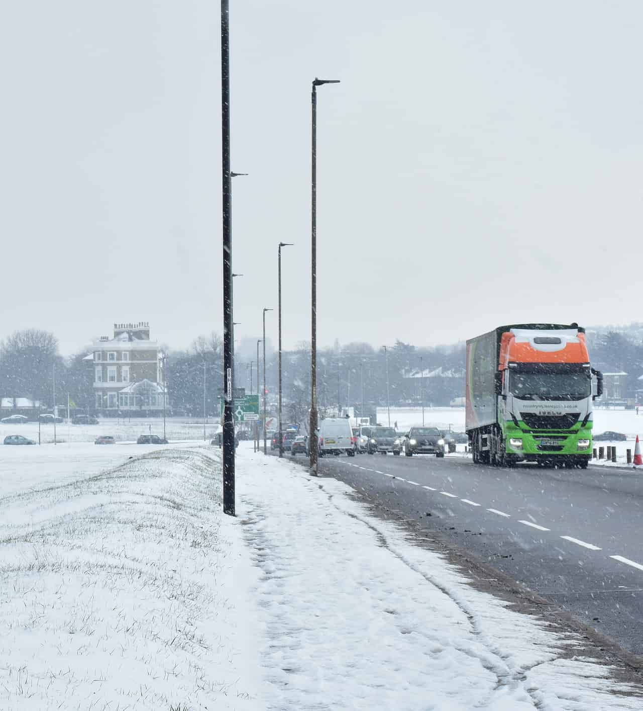 Meteo, nevica in Belgio, neve abbondante sulle Alpi