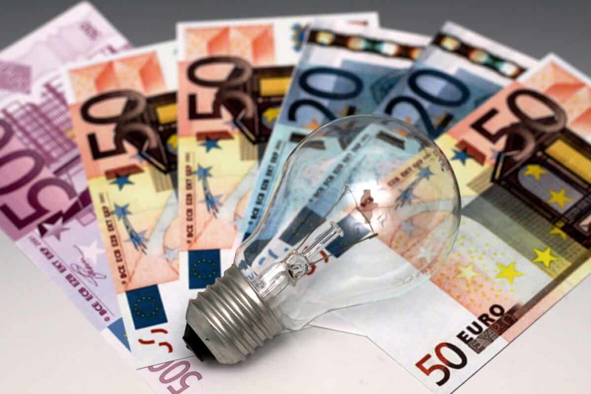 Bollette energetiche in calo ad aprile: ecco chi risparmierà davvero!