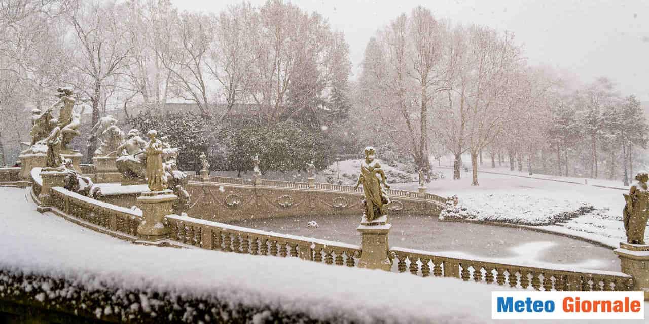 Meteo: 25 Aprile sotto la neve, è la nevicata più tardiva a Torino