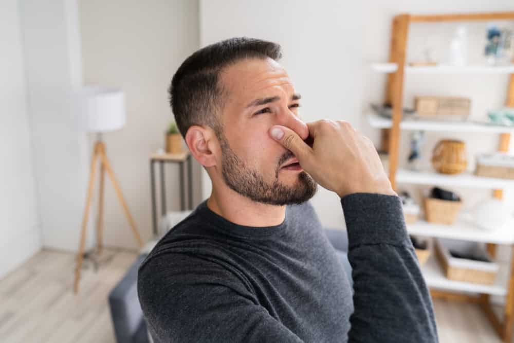 L'Odore dell'Invecchiamento a che età si manifesta? Cosa lo Causa e Come Contrastarlo