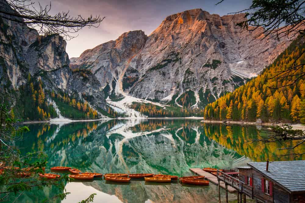 Potresti pensare di essere in Canada, ma in realtà ti trovi in Italia. Dove siamo? Scopriamo questo luogo