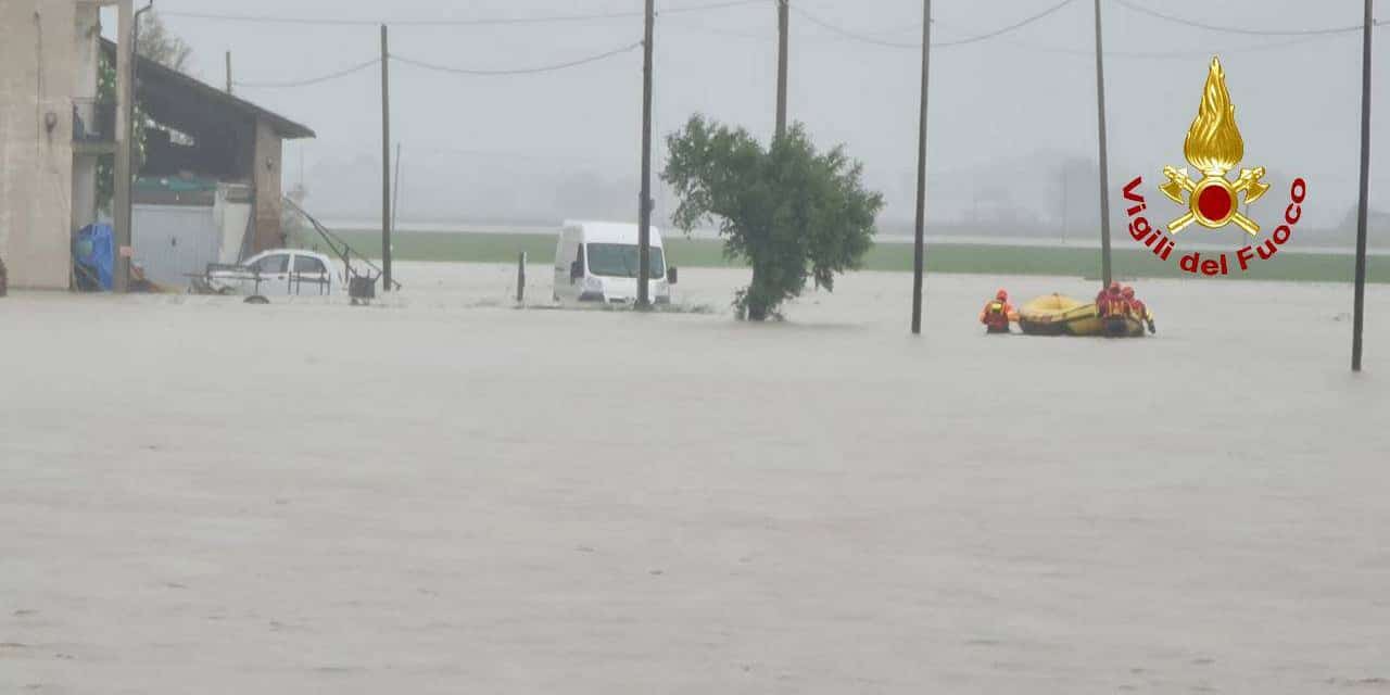 Meteo Emilia Romagna maltempo, fiumi straripano, abitazioni sott’acqua