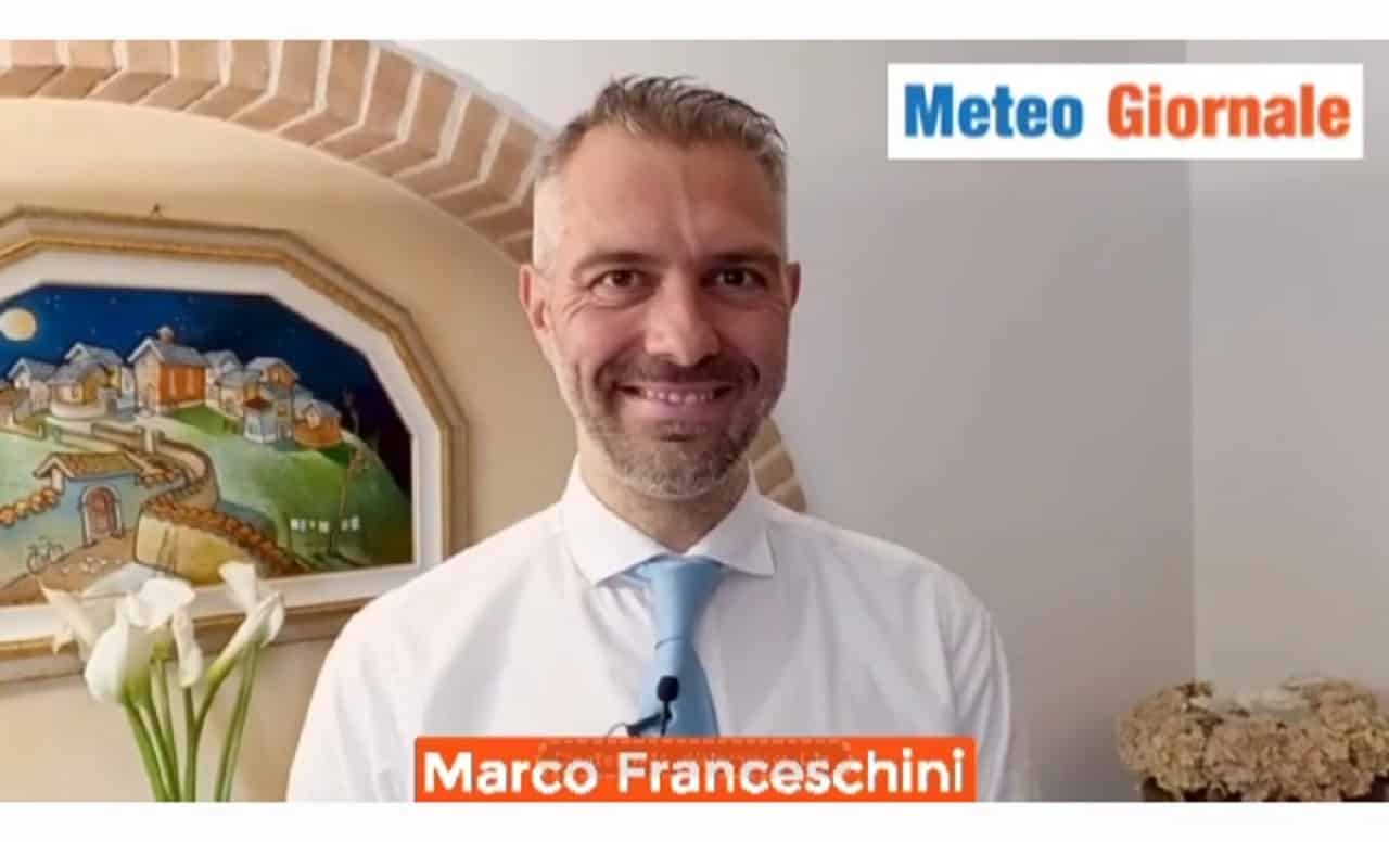 Meteo: ombrelli a portata di mano e temperature sotto tono.