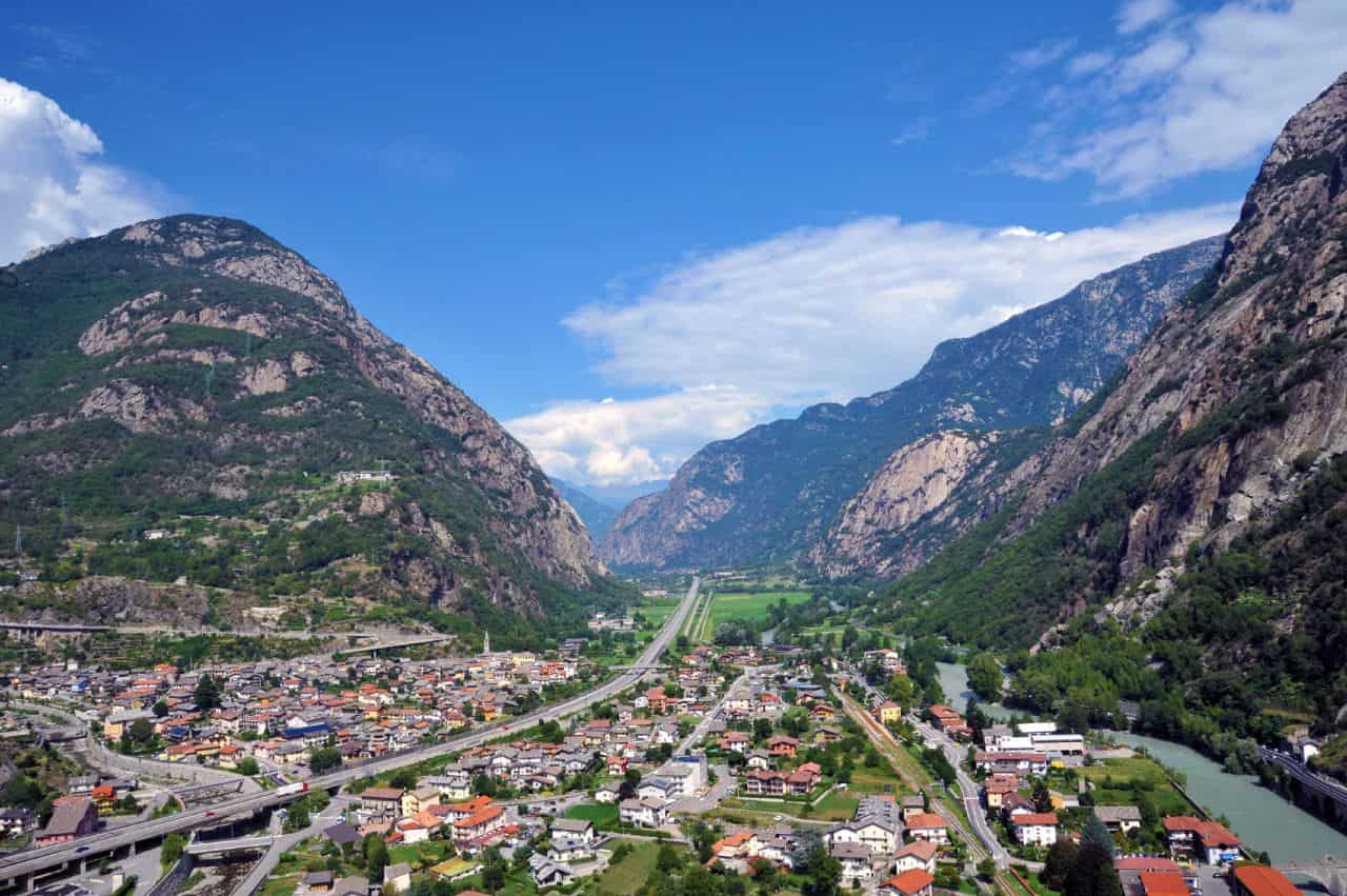 Maggio ad Aosta: il meteo ti sorprenderà, il caldo, il föhn… persino la neve!