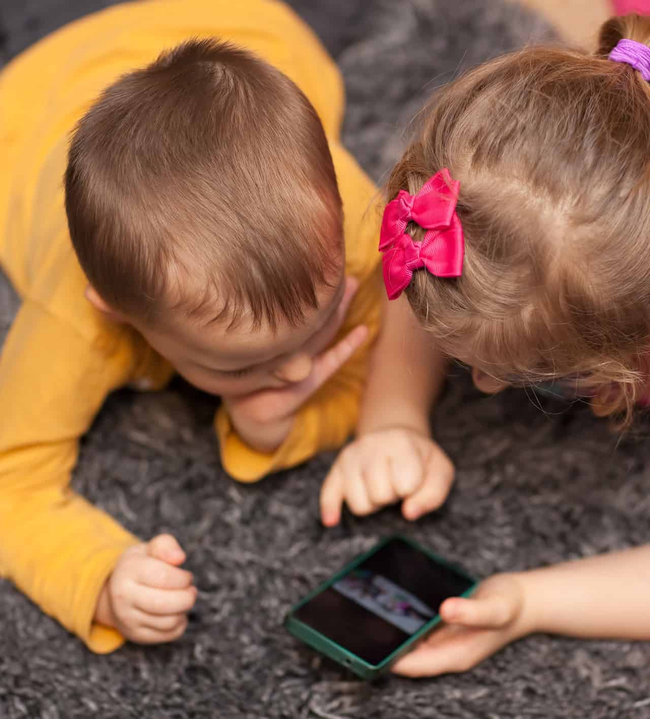 Dipendenza dei bambini dagli schermi: una drammatica realtà
