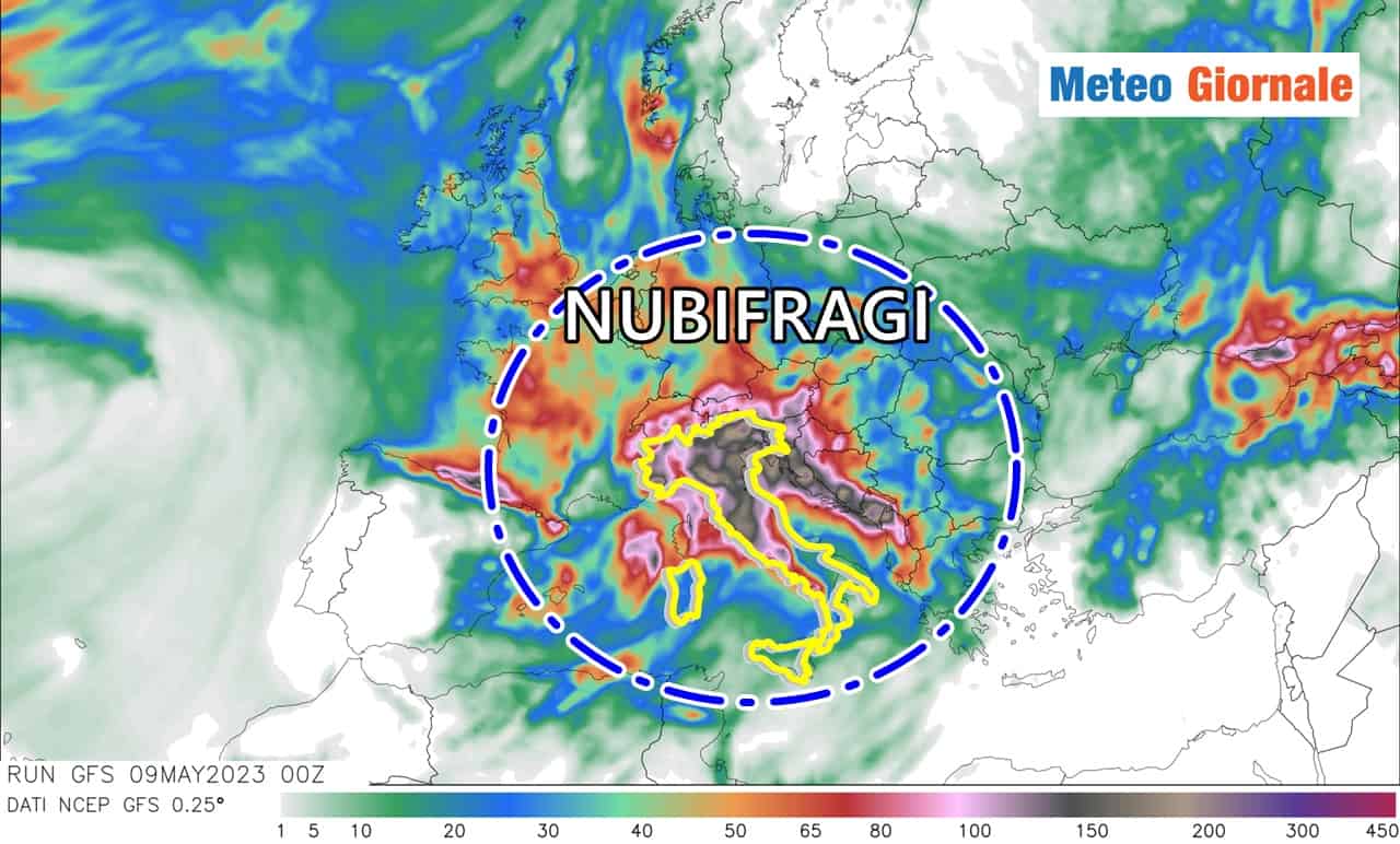Meteo: pesante maltempo per giorni e rischio alluvionale