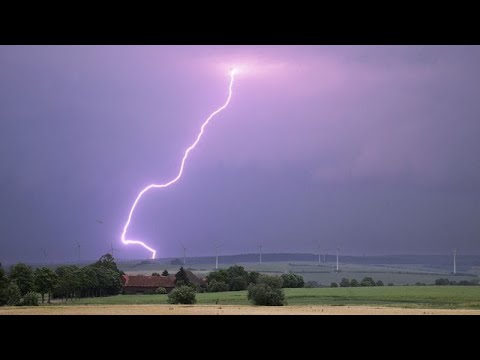 Meteo tropicale anche in Centro Europa innesca temporali estremi