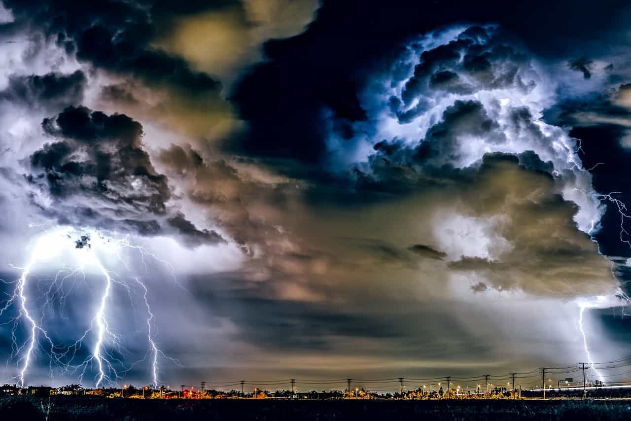 FOX Weather: minaccia di tempesta nelle Pianure dopo le piogge alluvionali in Missouri