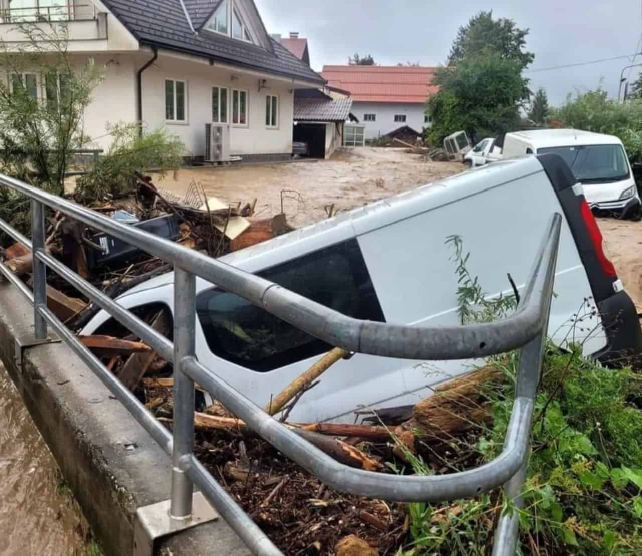 Gravi alluvioni in⁤ Slovenia: danni​ catastrofici