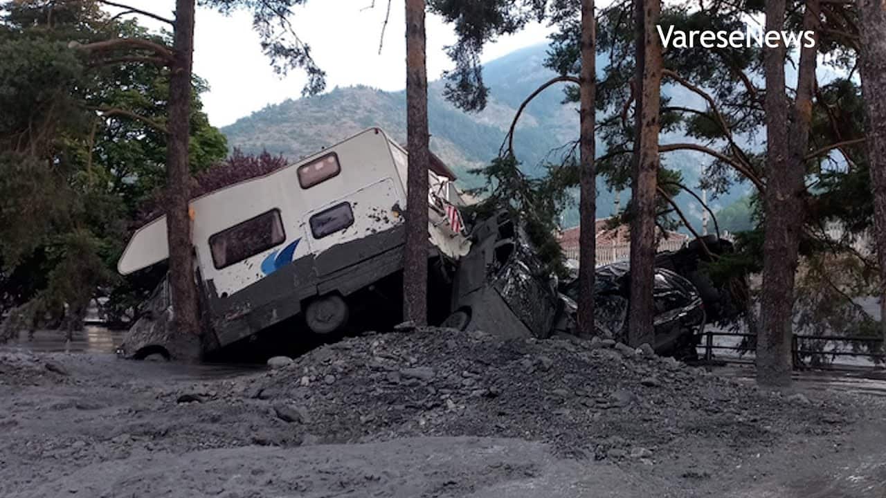 A Bardonecchia, in Piemonte, si è verificata una devastante bomba d'acqua. Video Meteo