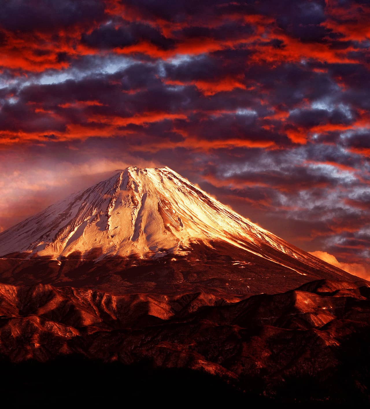 Intensificazione dell’eruzione al Shishaldin, Codice Colore Aviazione elevato a Rosso, Alaska