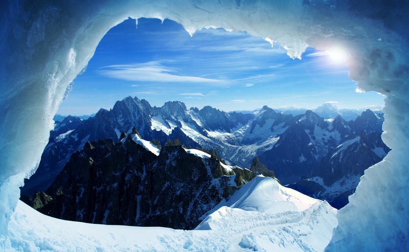 Calore provoca caduta di rocce e pietre sul Monte Bianco
