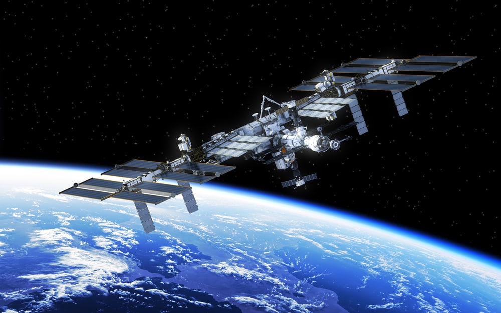 La Crew Dragon si è unita con successo alla Stazione Spaziale Internazionale
