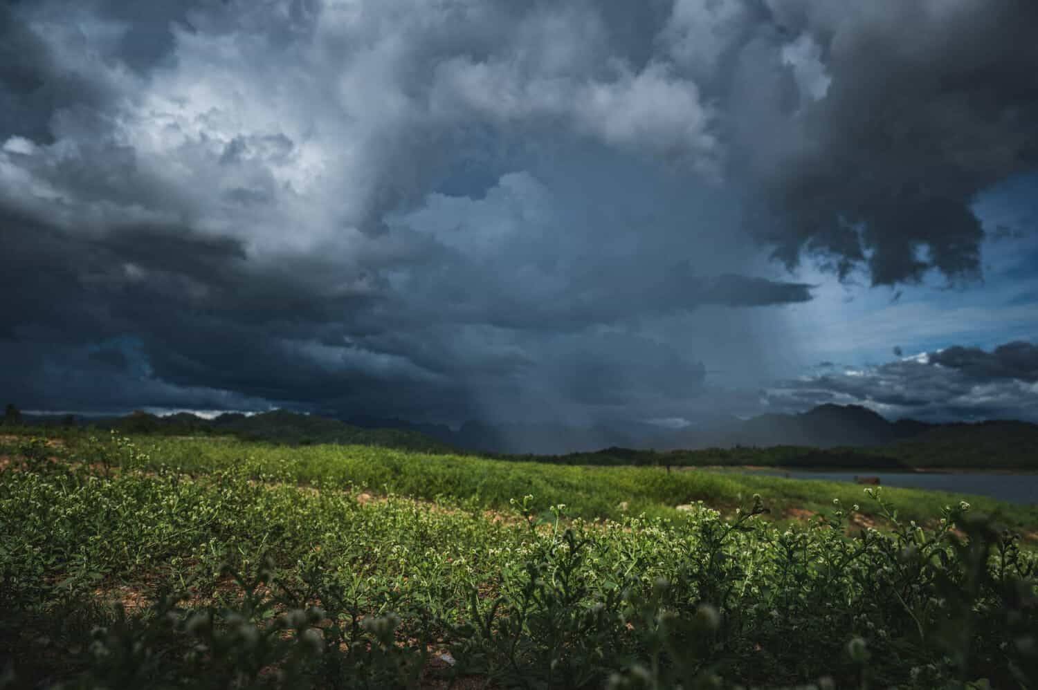 Meteo Brasile, nuovo ciclone minaccia il sud del Paese