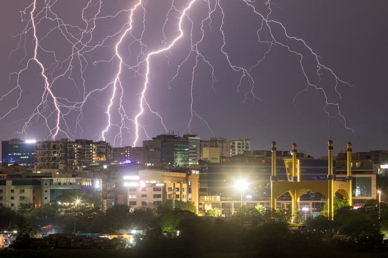 61.000 fulmini in sole 2 ore causano 12 morti e 14 feriti in Odisha
