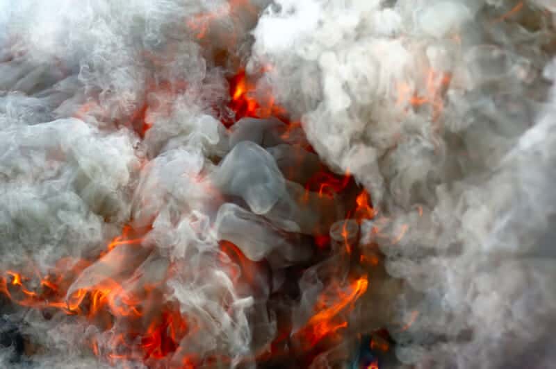 L’esposizione al fumo di incendi potrebbe aumentare il rischio di demenza-rivela nuovo studio