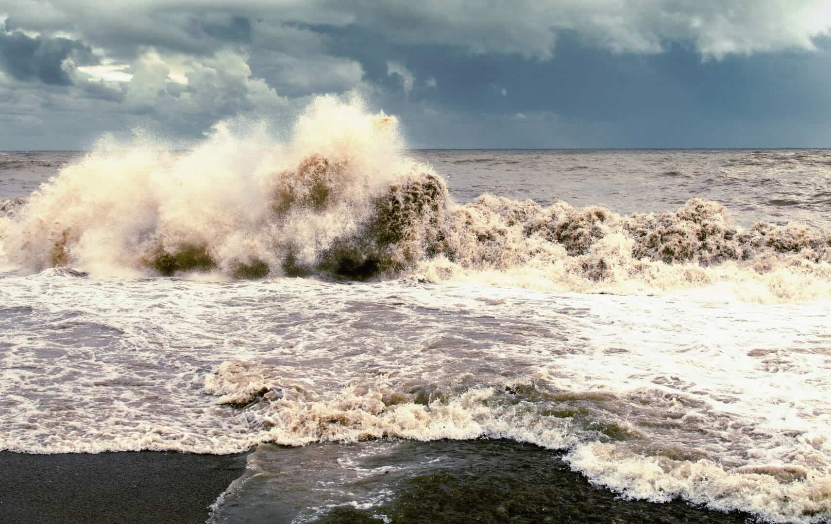 Nord America-una brutta tempesta sulla costa est della Florida