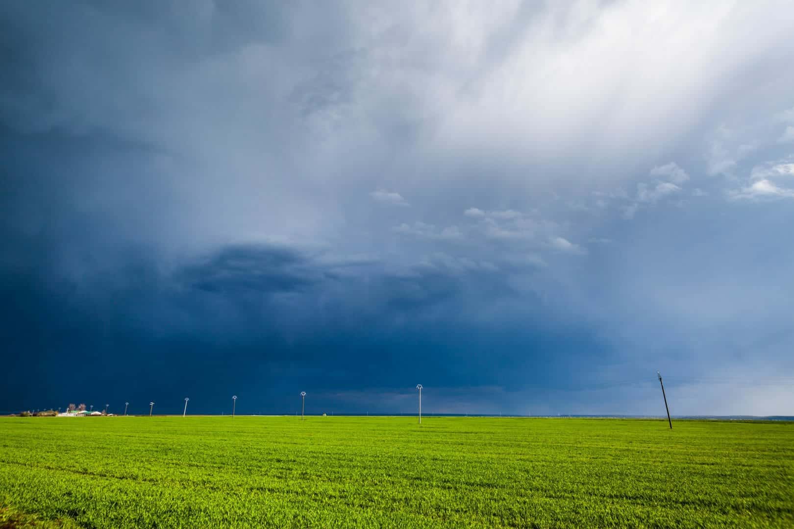 Previsioni meteo: rischio di alluvioni lampo e temporali severi nelle Pianure Meridionali