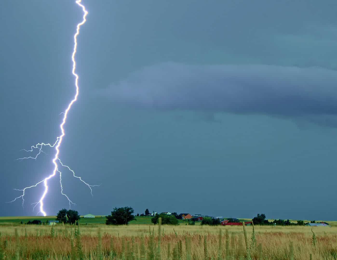 Aemet avverte di imminenti tempeste violente con grandine: previsioni Meteored qui