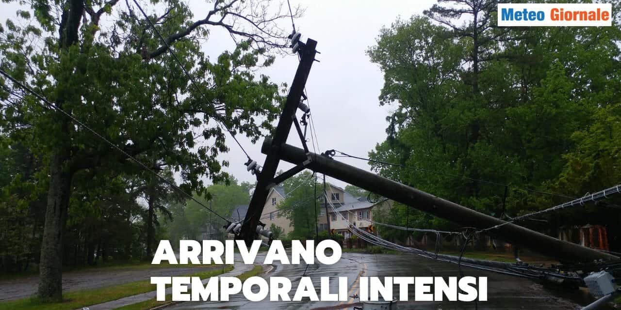 Meteo: imminenti forti temporali sul Nord Italia. Pericolo di grandine e nubifragi. Allerta meteo Protezione Civile