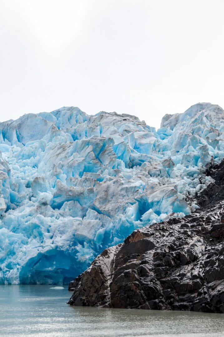 Un iceberg lungo 39 miglia nautiche sfiora l’isola Clarence