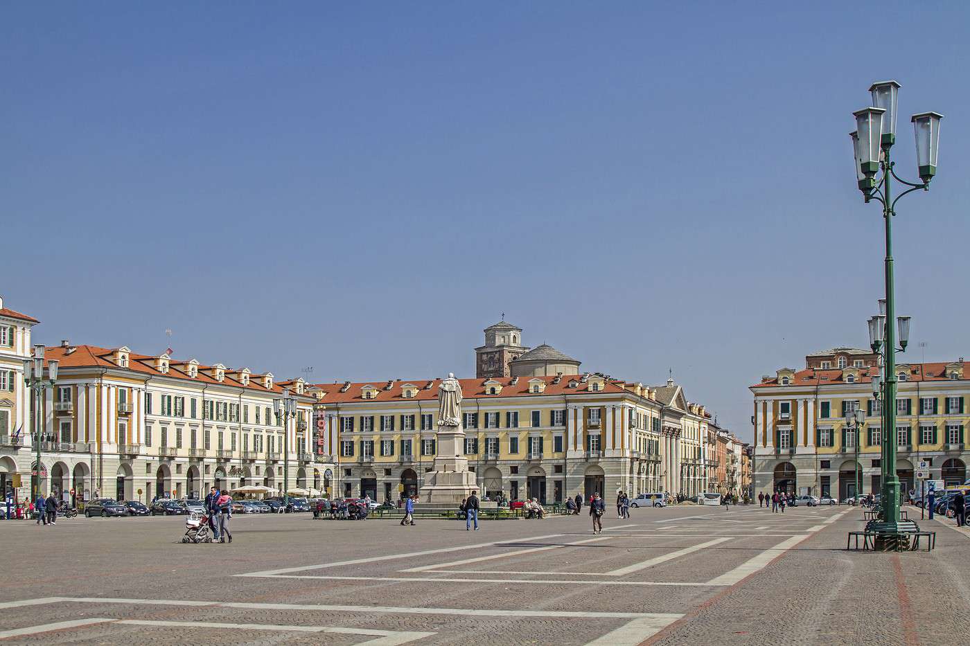 Record di calore al Nord-con +33°C in Piemonte ed Emilia Romagna-particolarmente a Cuneo