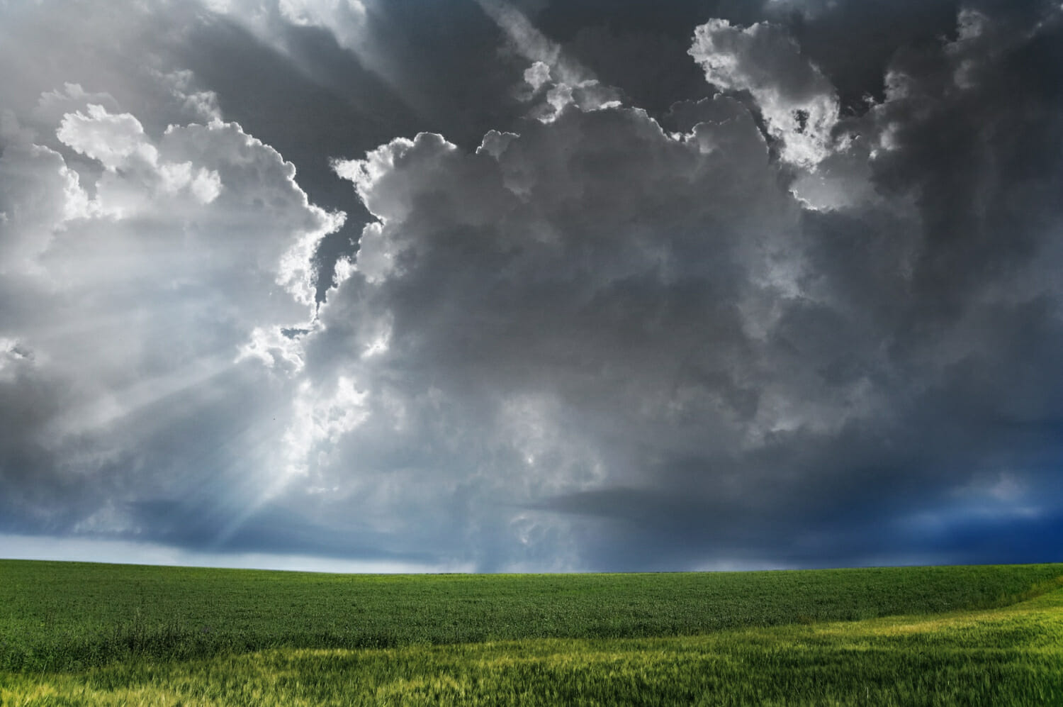 Vaste tempeste severe attraversano le Pianure negli Stati Uniti