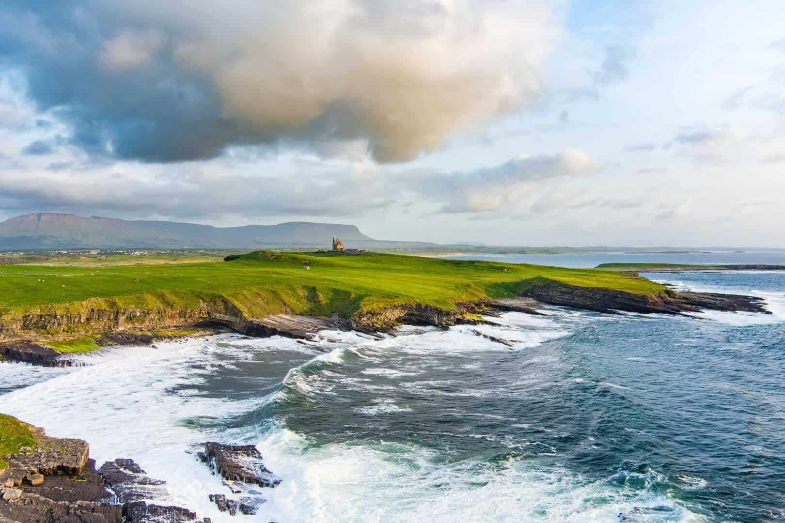 I luoghi più suggestivi per praticare surf in Irlanda