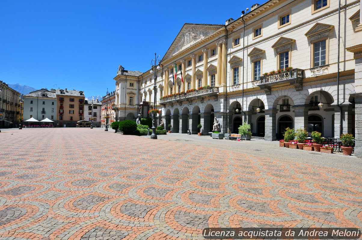 Meteo Aosta: domani nuvole e pioggia, weekend instabile con schiarite