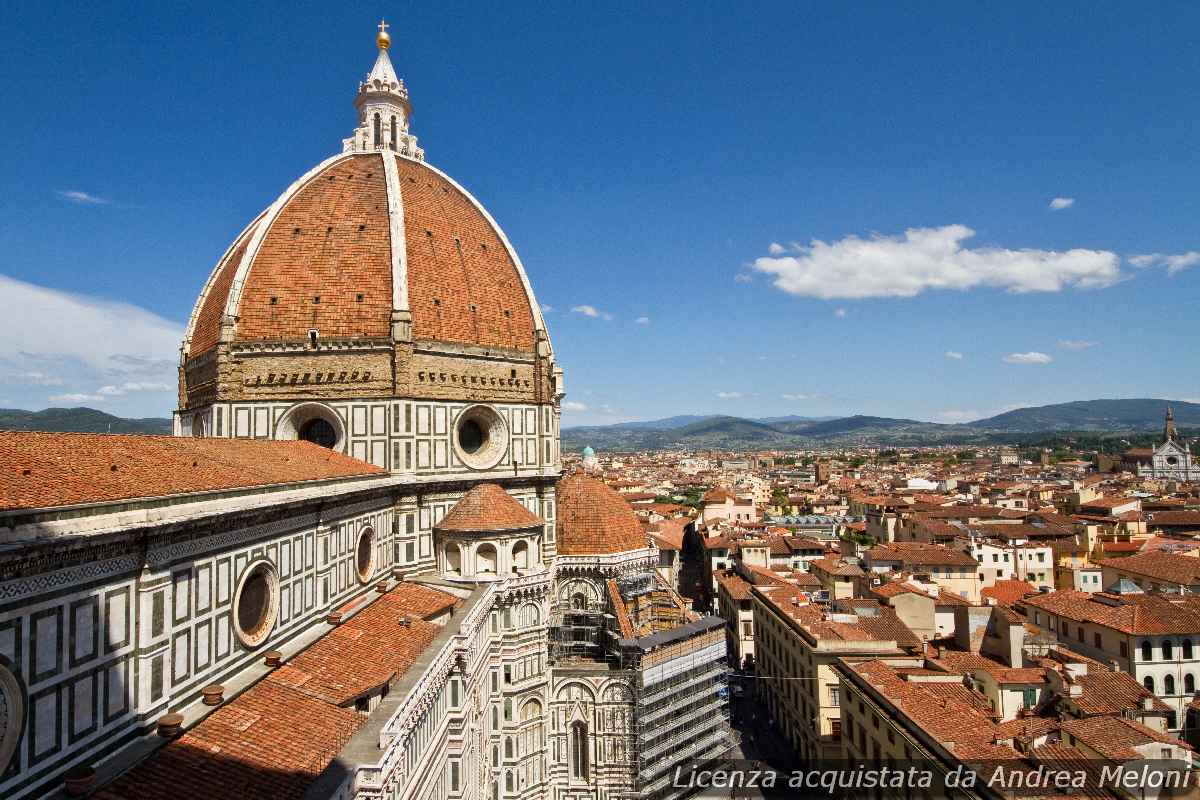 Meteo Firenze: nuvole e pioggia in arrivo, vento in aumento