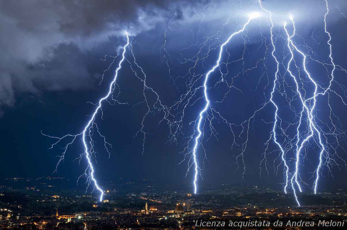 Meteo Firenze: pioggia in arrivo, ma poi torna il sole
