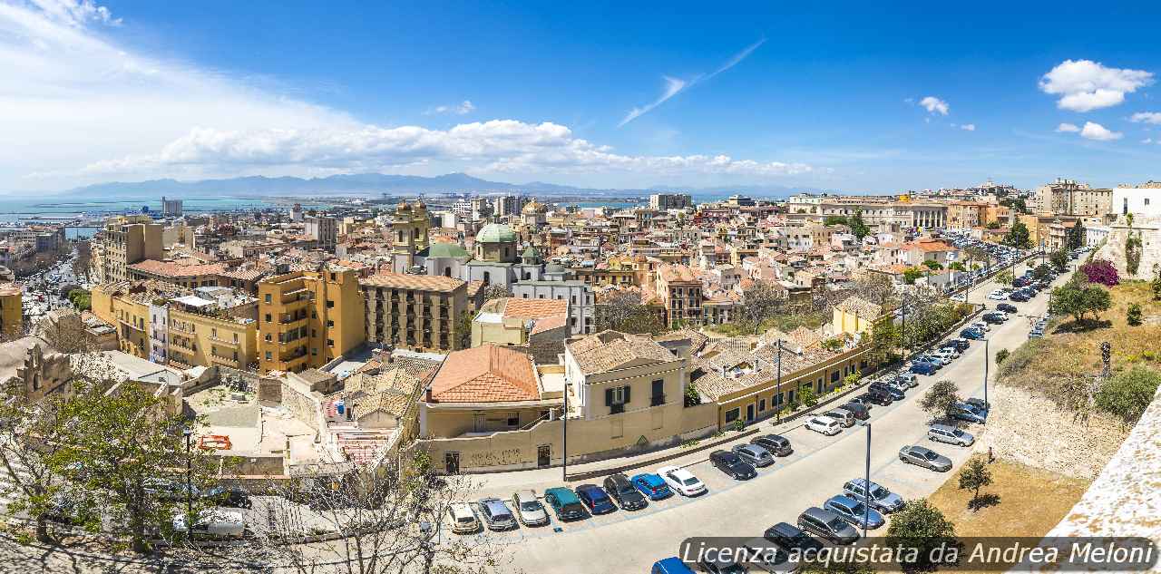 Meteo Cagliari: sole e vento oggi, nuvole in arrivo domani