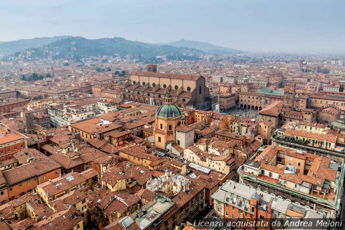 Meteo Bologna: sole splendente domani, leggera nuvolosità nei giorni a seguire