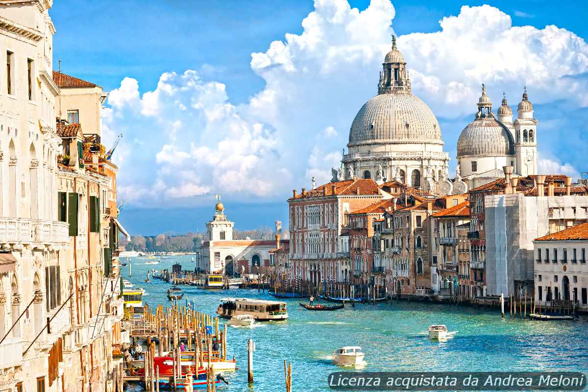 Meteo Venezia: oggi nuvoloso, domani schiarite e temperature in aumento