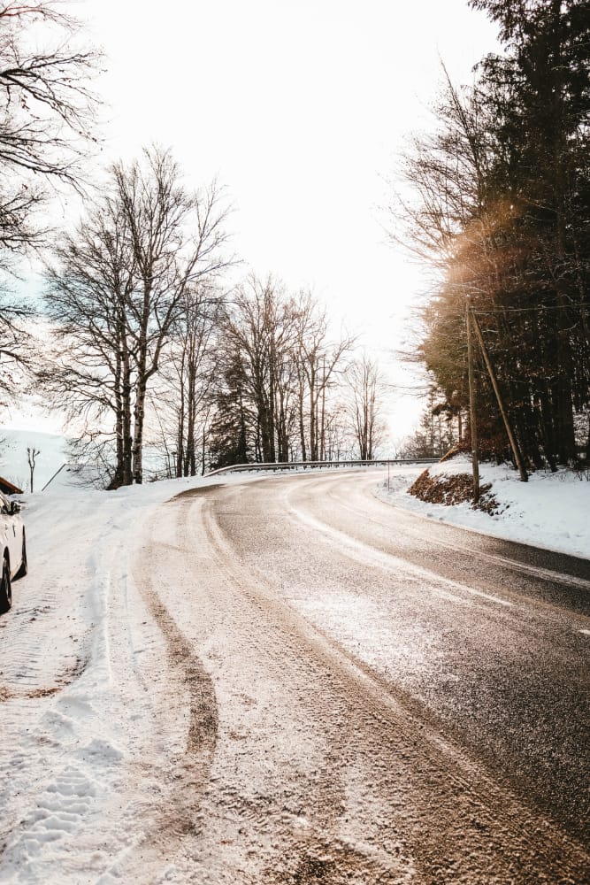 Autobus bloccato a Pescasseroli sulla SS83 a causa della neve
