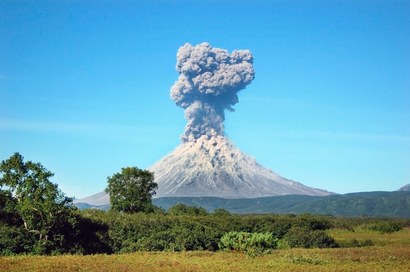 Eruzione del vulcano Santiaguito in Guatemala