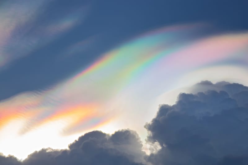 Nuvole madreperlacee avvistate sopra Scozia e Inghilterra