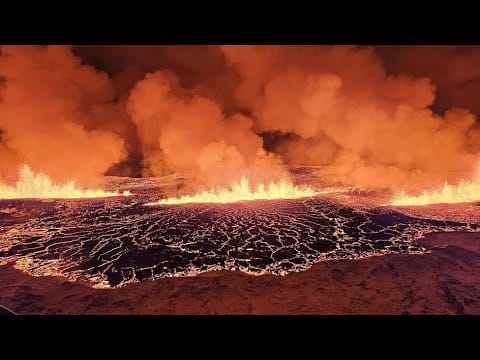 Il vulcano in Islanda è in eruzione. Diretta, aggiornamenti