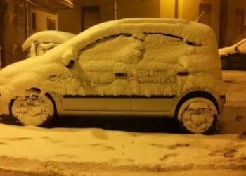 Clamorosa neve fin sulle località costiere nel sud-est della Sicilia