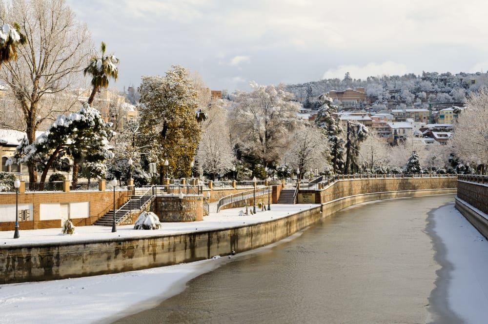 Il Nord della Grecia si copre di neve tra freddo e vento