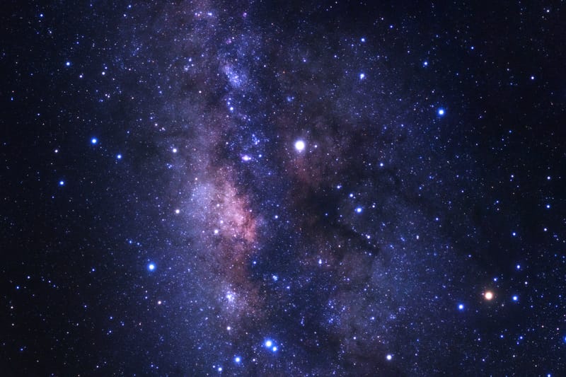 Enigmi cosmici: svelato il mistero dei rari cerchi radio dell’universo